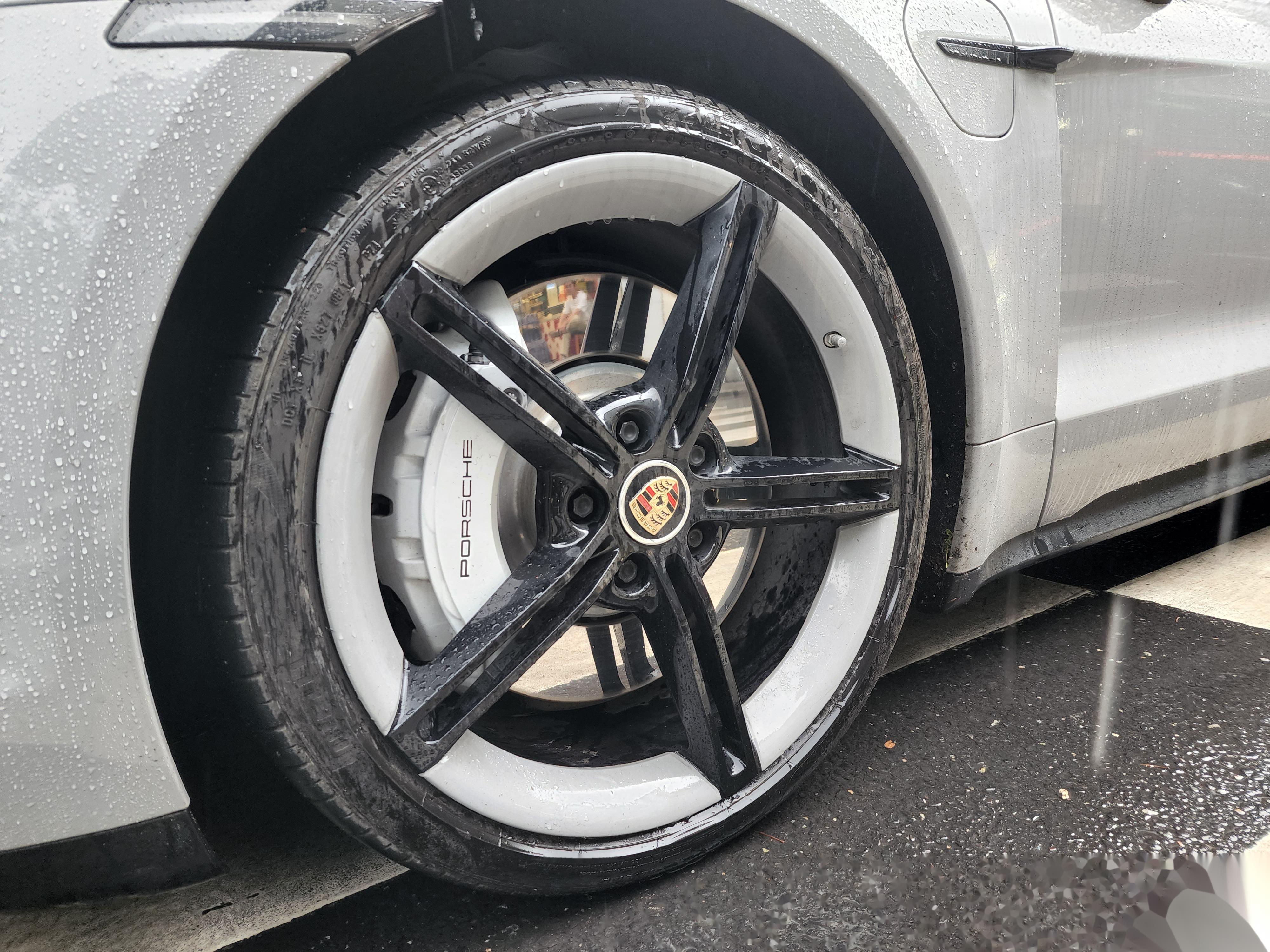 pscb的刹车就像一面镜子._保时捷taycan社区_易车社区