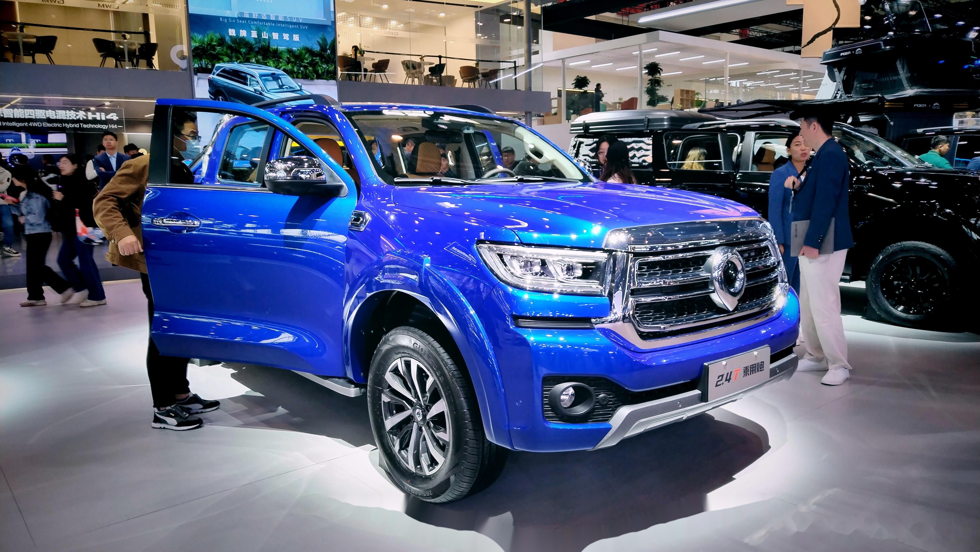 长城炮这次申报了乘用版2.4t柴油(137kw),动力组合为纵置9at,商用版还