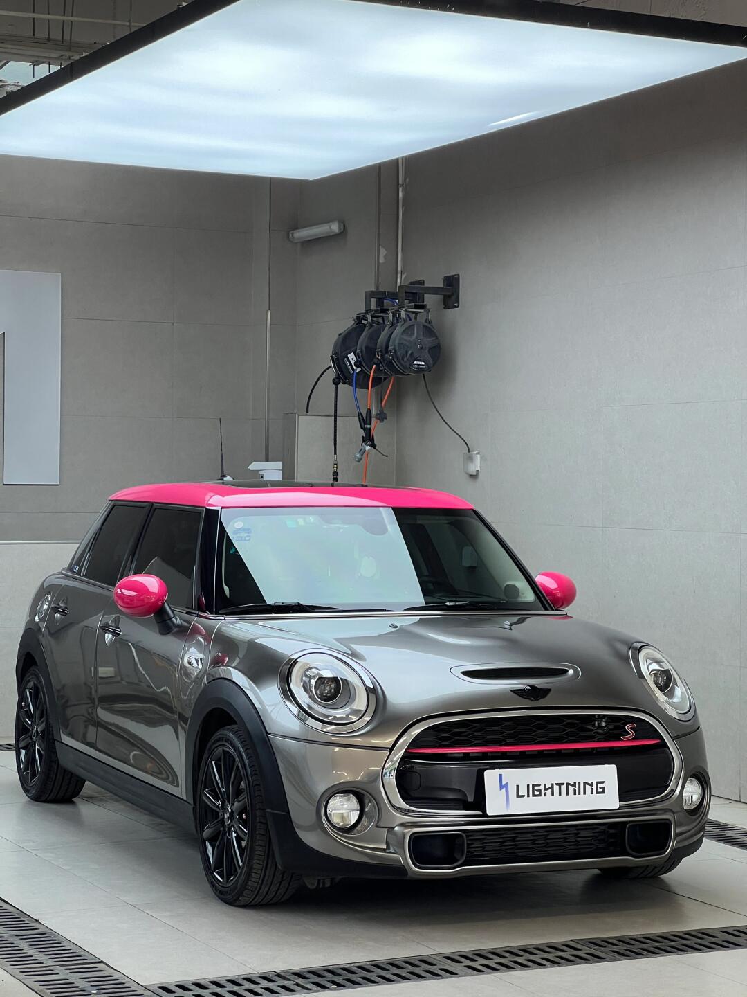 mini coopers|甜酷配色 百搭液态金属银94