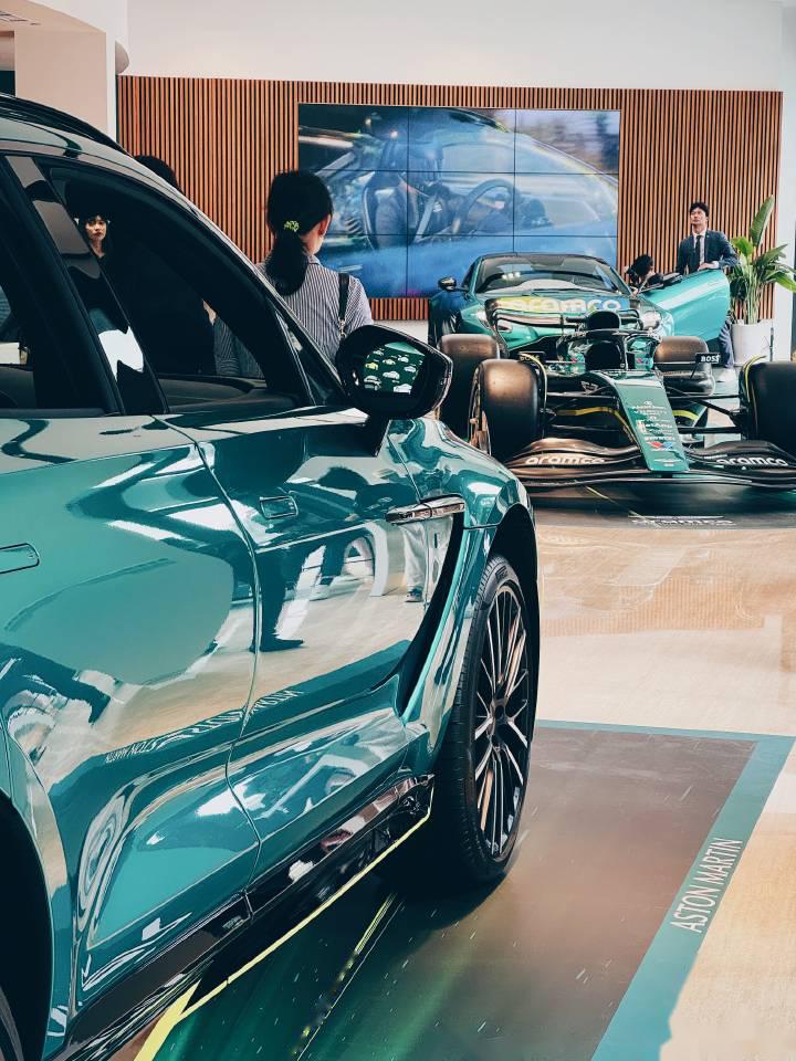 昨天特意抽空去广州二沙岛的阿斯顿·马丁showroomf1 