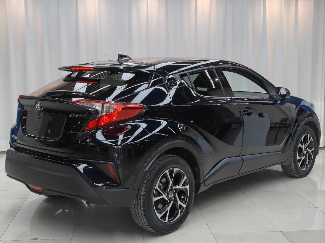 丰田c-hr 2018款 2.0l 领先天窗版 国v