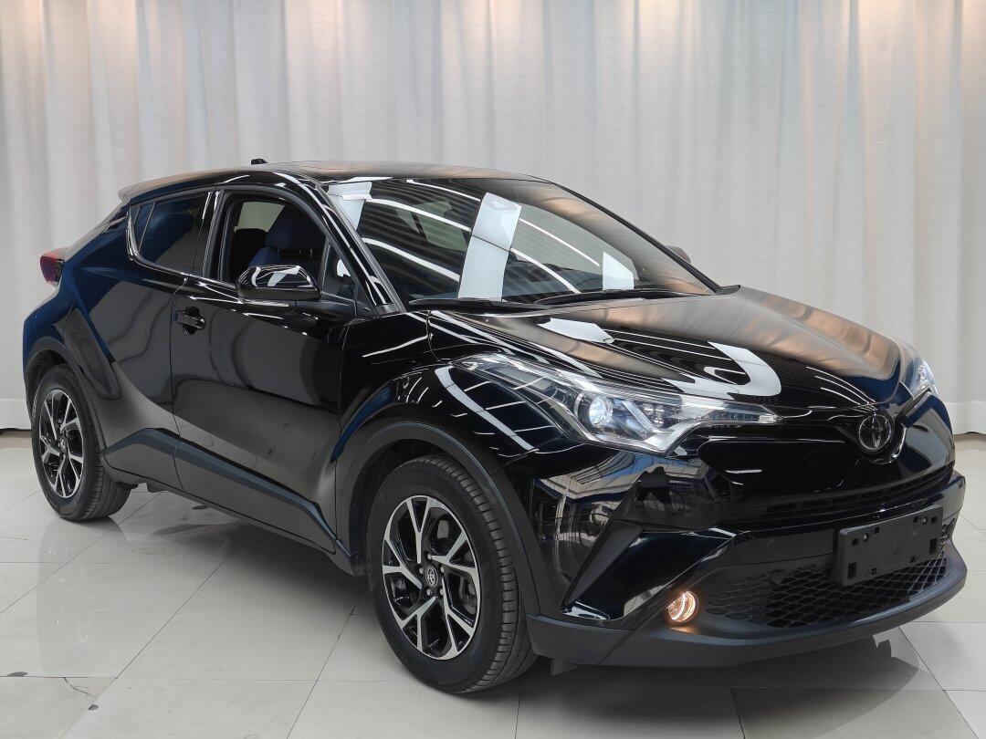 丰田c-hr 2018款 2.0l 领先天窗版 国v
