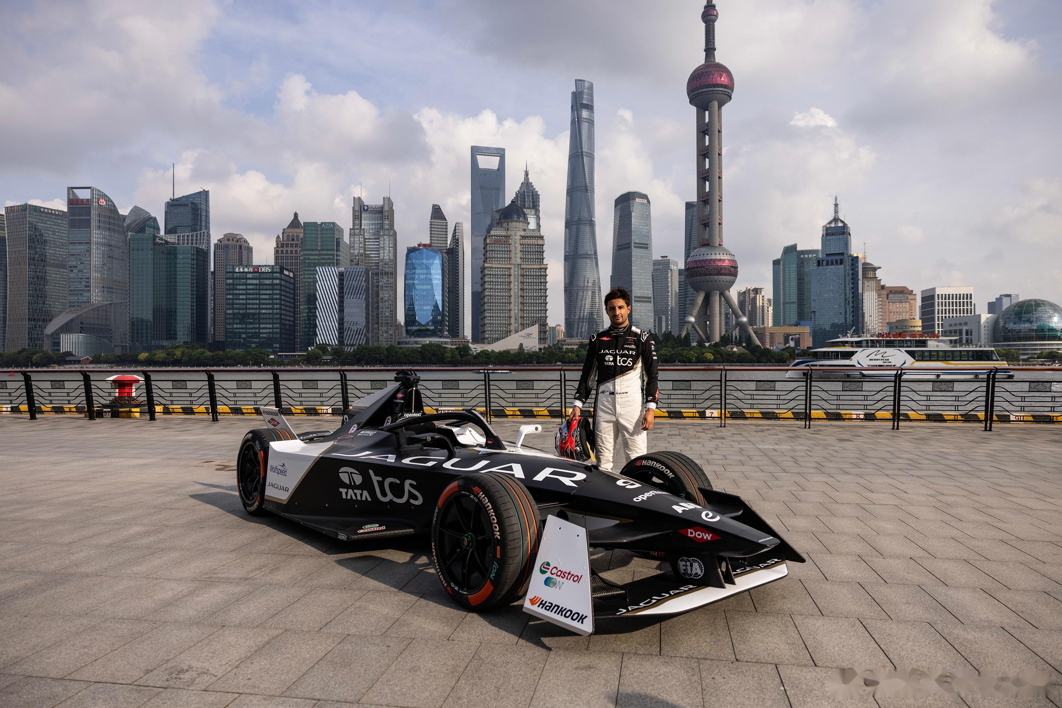 捷豹不仅只有fe,这家英国品牌的赛车底蕴极其深厚,在赛车运动中拥有极