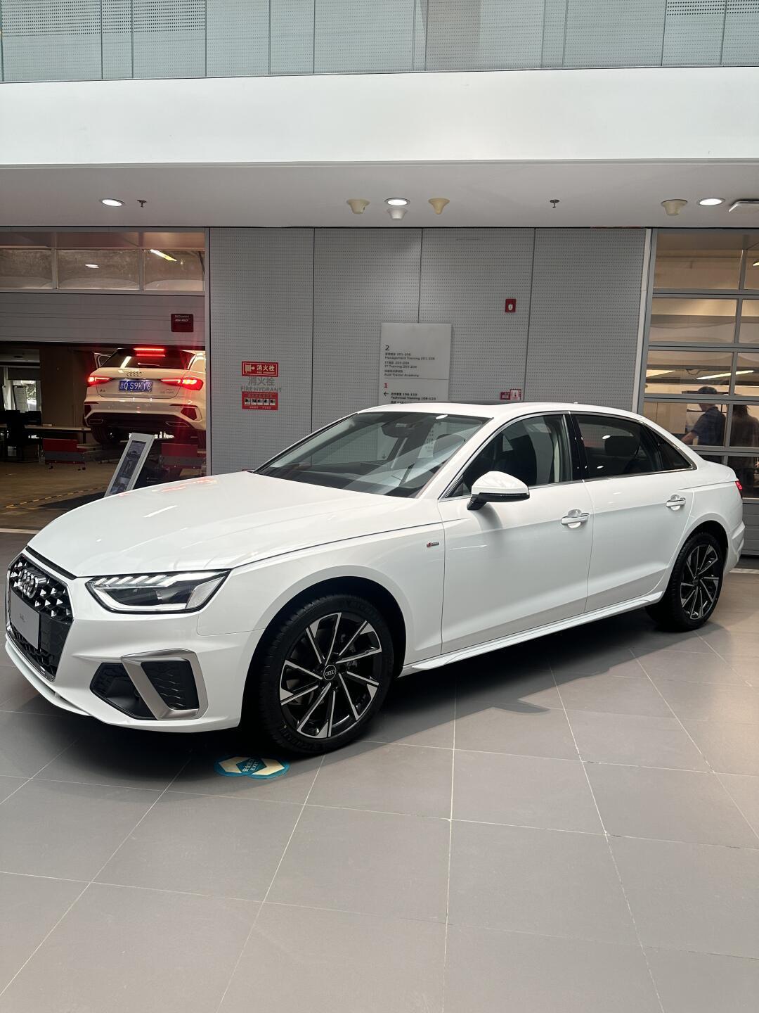 b级轿车怎么选,奥迪a4l 奥迪a4旅行