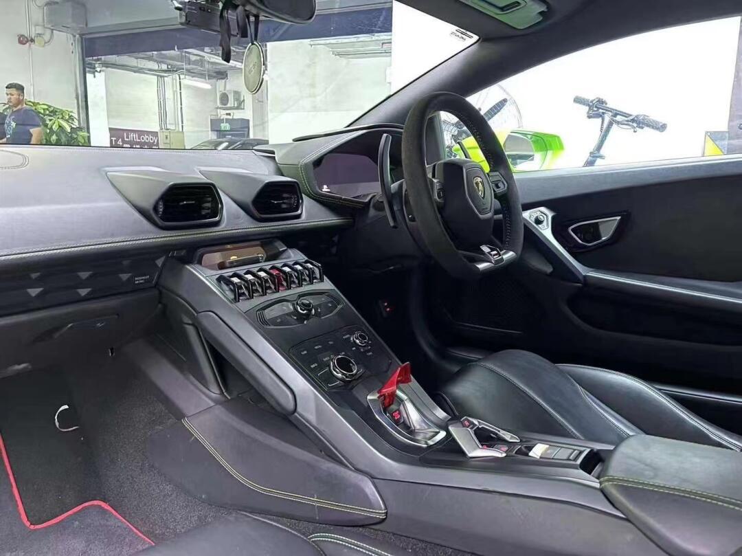 2014/12月兰博基尼小牛lp610-4,右軑,有避升,大尾翼,全車精神企理