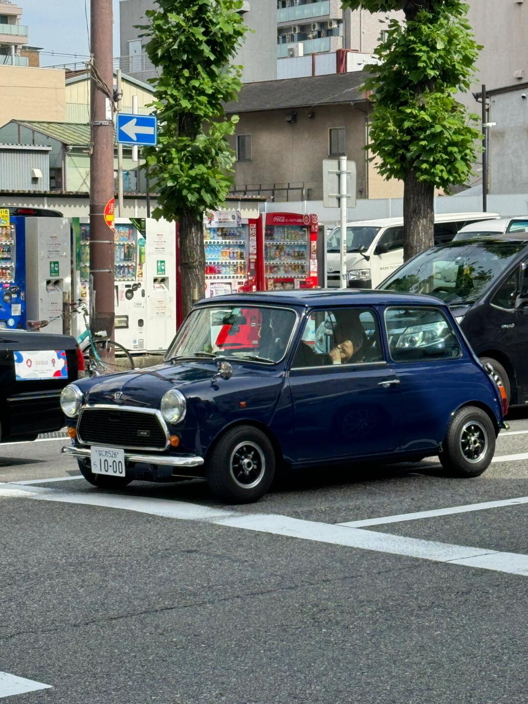 在日本旅行时看见车07车牌对颜值影响巨大