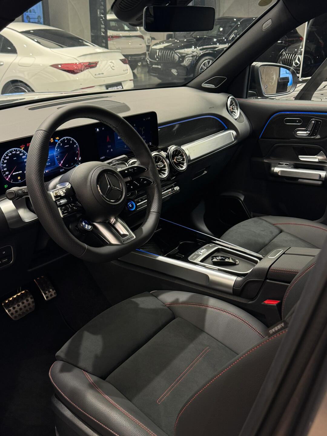 豪华品牌家用suv选glb35可以吗_奔驰glb amg社区_易车社区