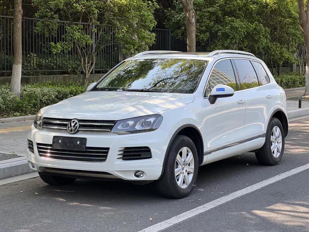 新到07 14年大众途锐新锐版 3.0t v6发动机 13.4万公里 左前大灯左