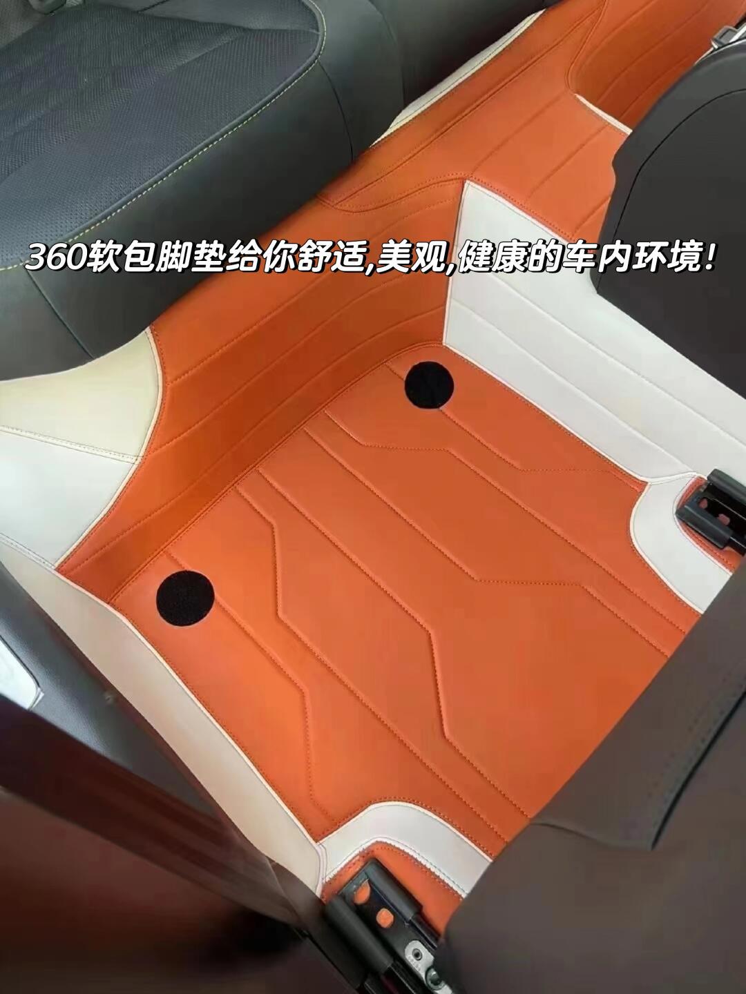 大众辉昂92360软包脚垫装车实拍