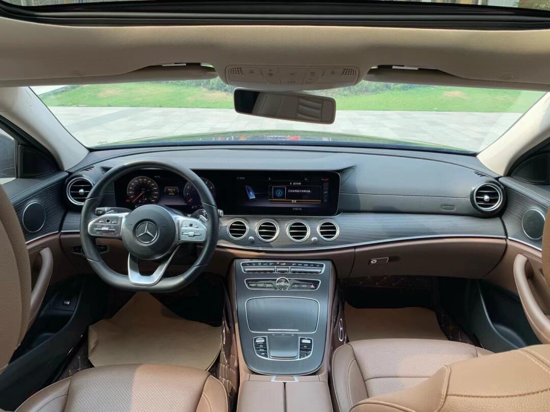 奔驰e级 2020款 e 300 l 运动时尚型,准20年入户,行驶5.2万公里