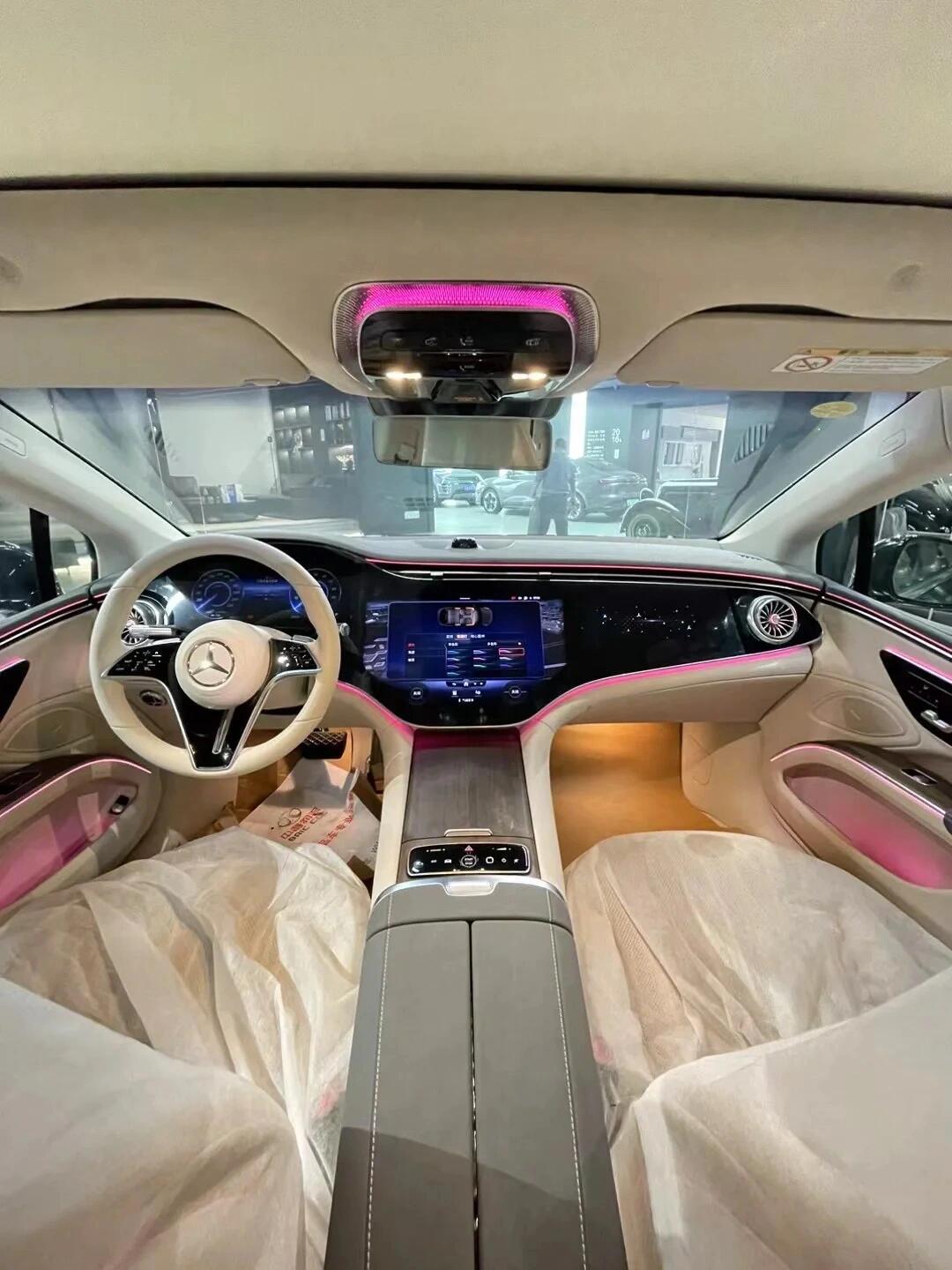 爱车| 奔驰eqs是懂氛围感的 沦陷在内饰美