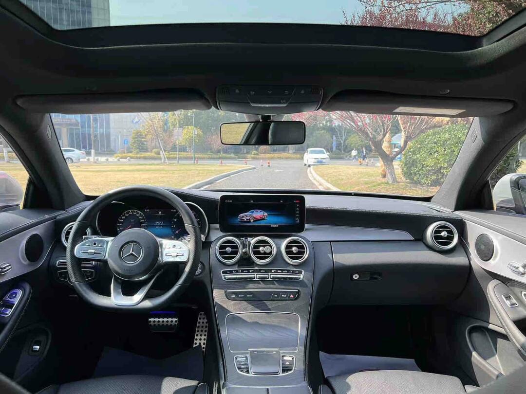 出21年42000公里的奔驰c260双门轿跑