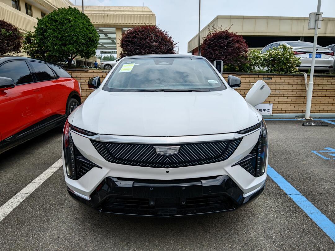 凯迪拉克傲歌低配,轮毂比高配好看