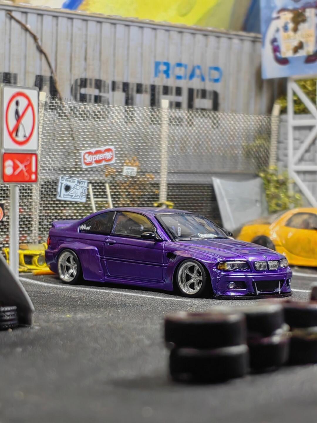 改装1:64宝马m3 e46火箭兔补土宽体