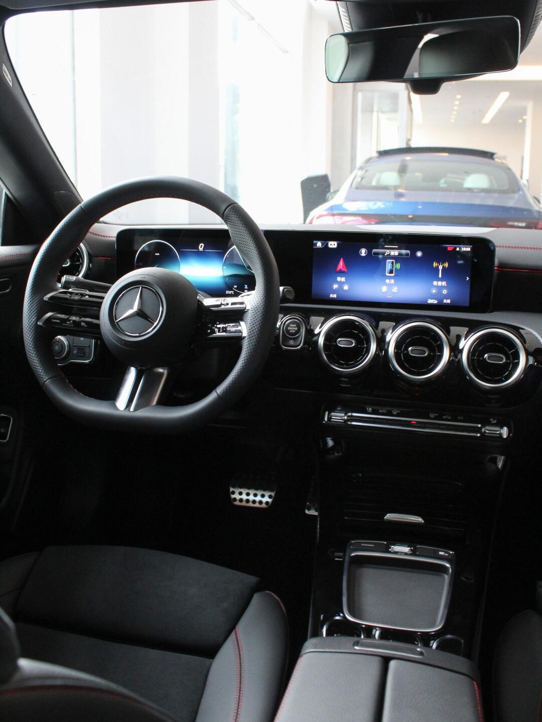 奔驰cla|30w 轿跑的颜值天花板