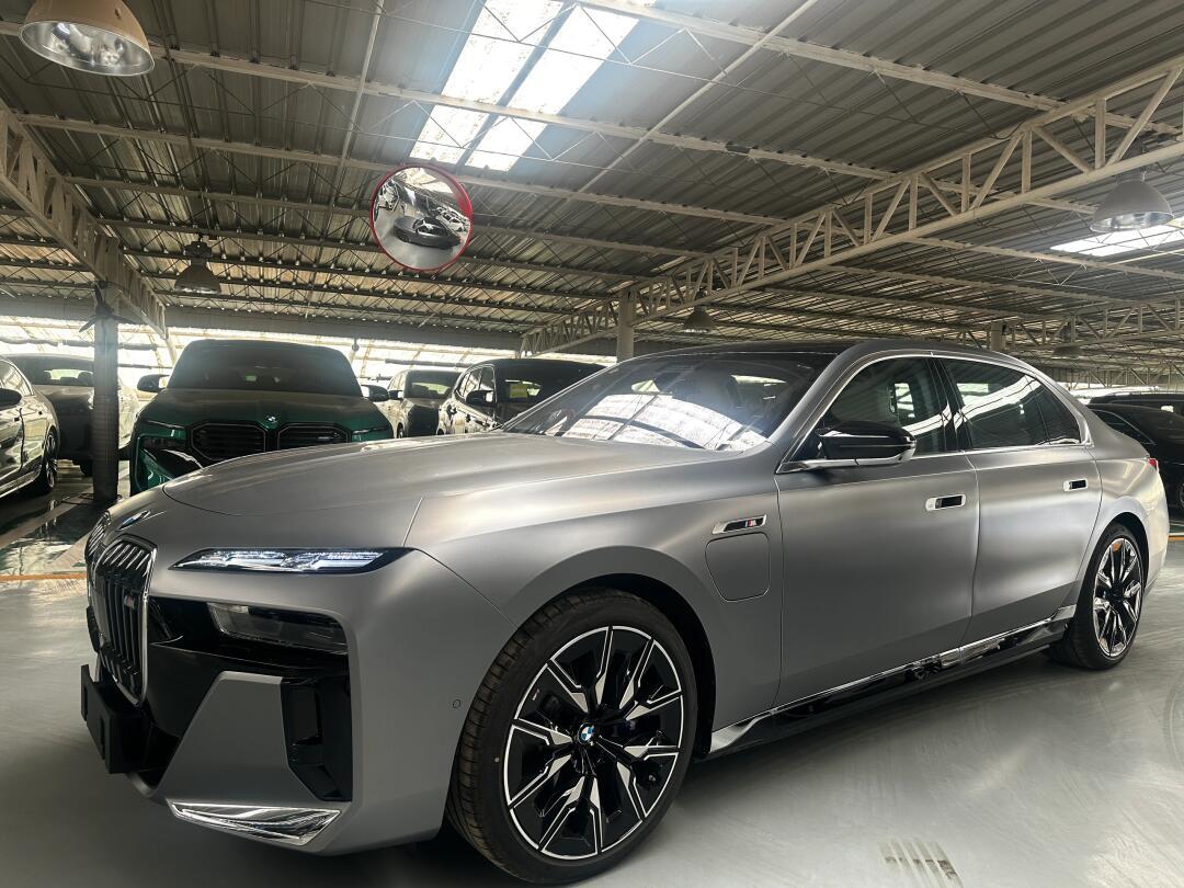近200万的电车 宝马你是疯了吗_宝马i7社区_易车社区