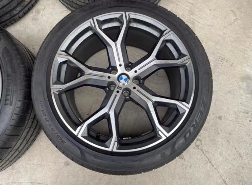 21寸宝马新款x5原厂轮毂带胎一套