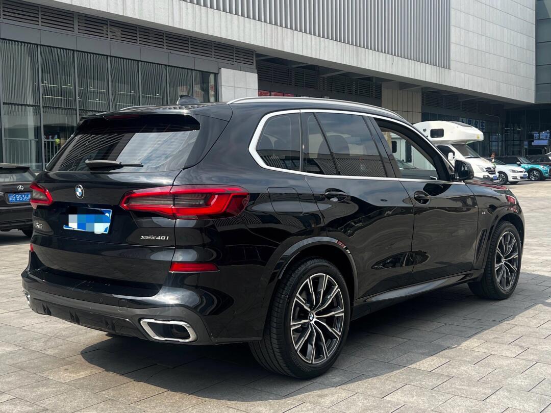 宝马x5(进口) 2019款 x5 xdrive40i m运动套装,59万公里