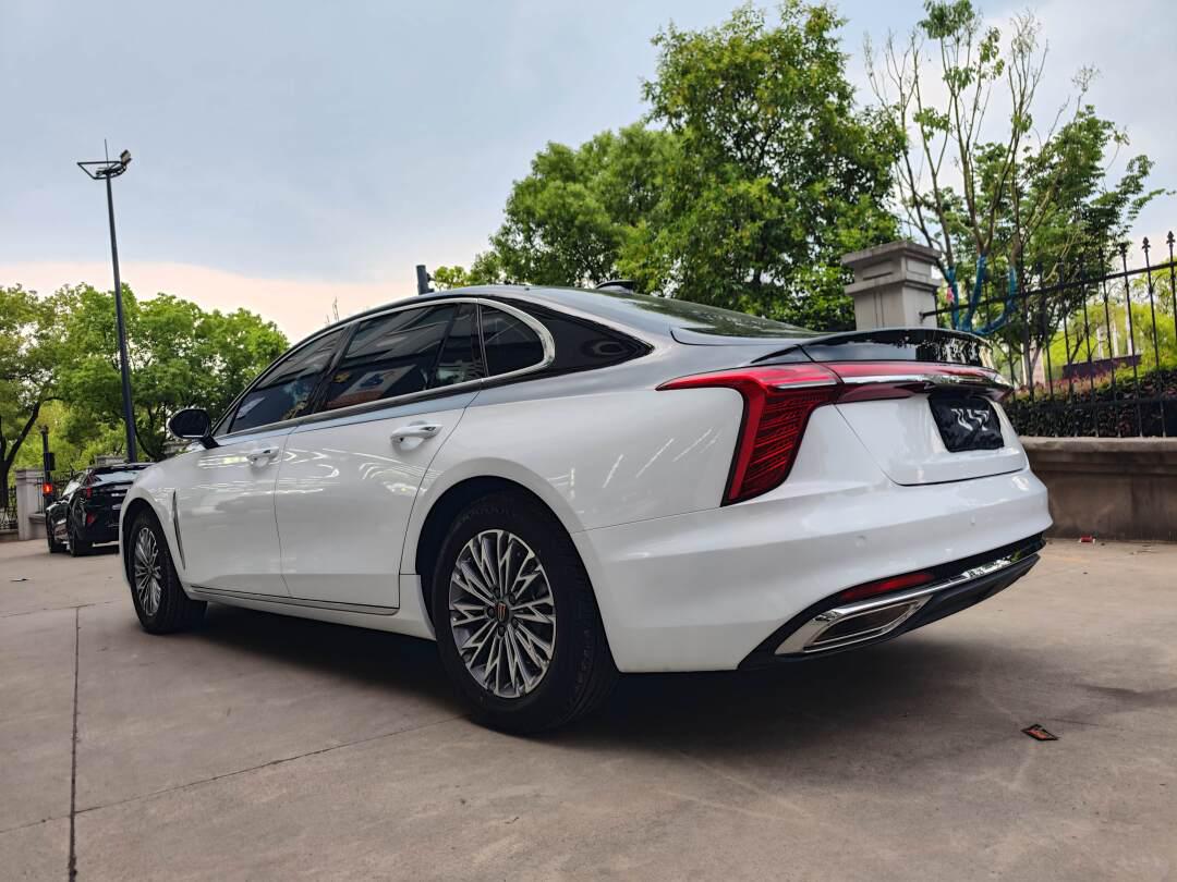 07红旗h5华丽变身,黑白双拼改色膜魅力无