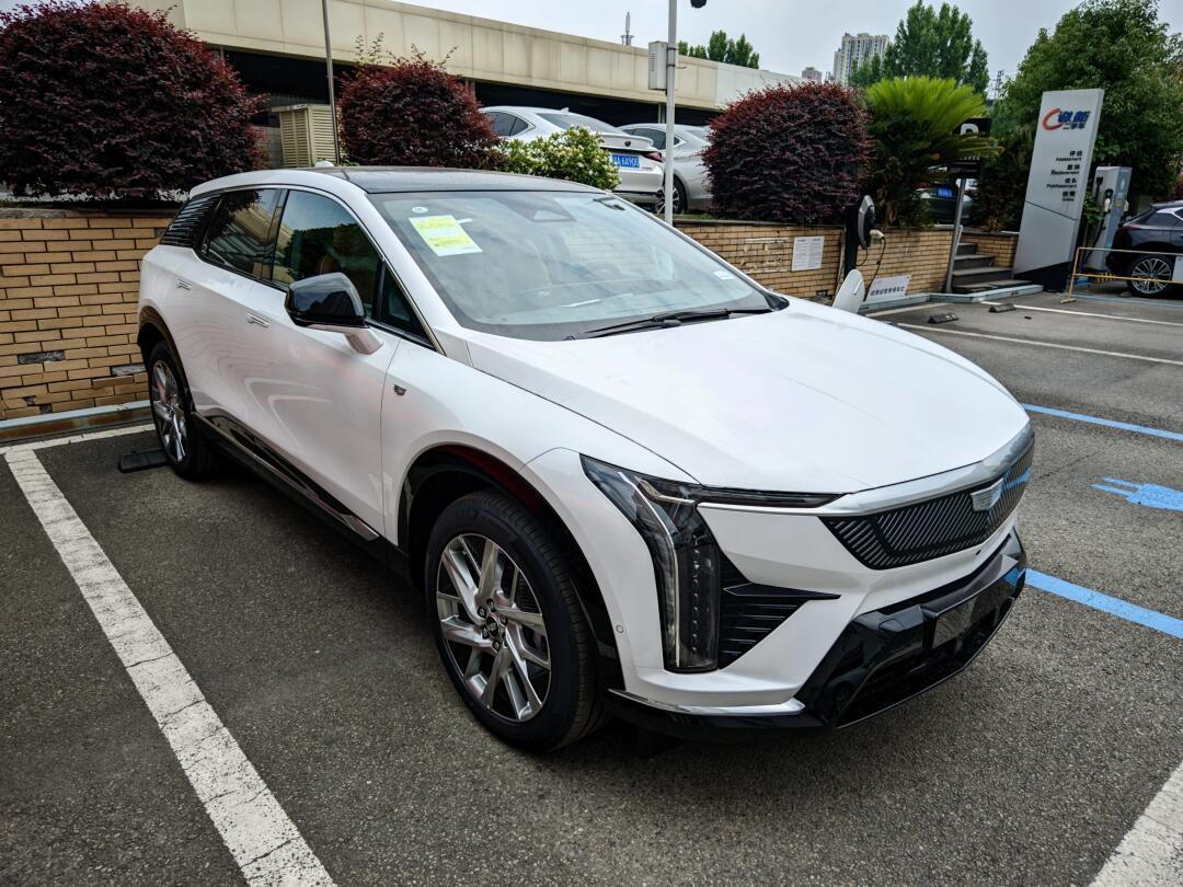 凯迪拉克傲歌低配,轮毂比高配好看