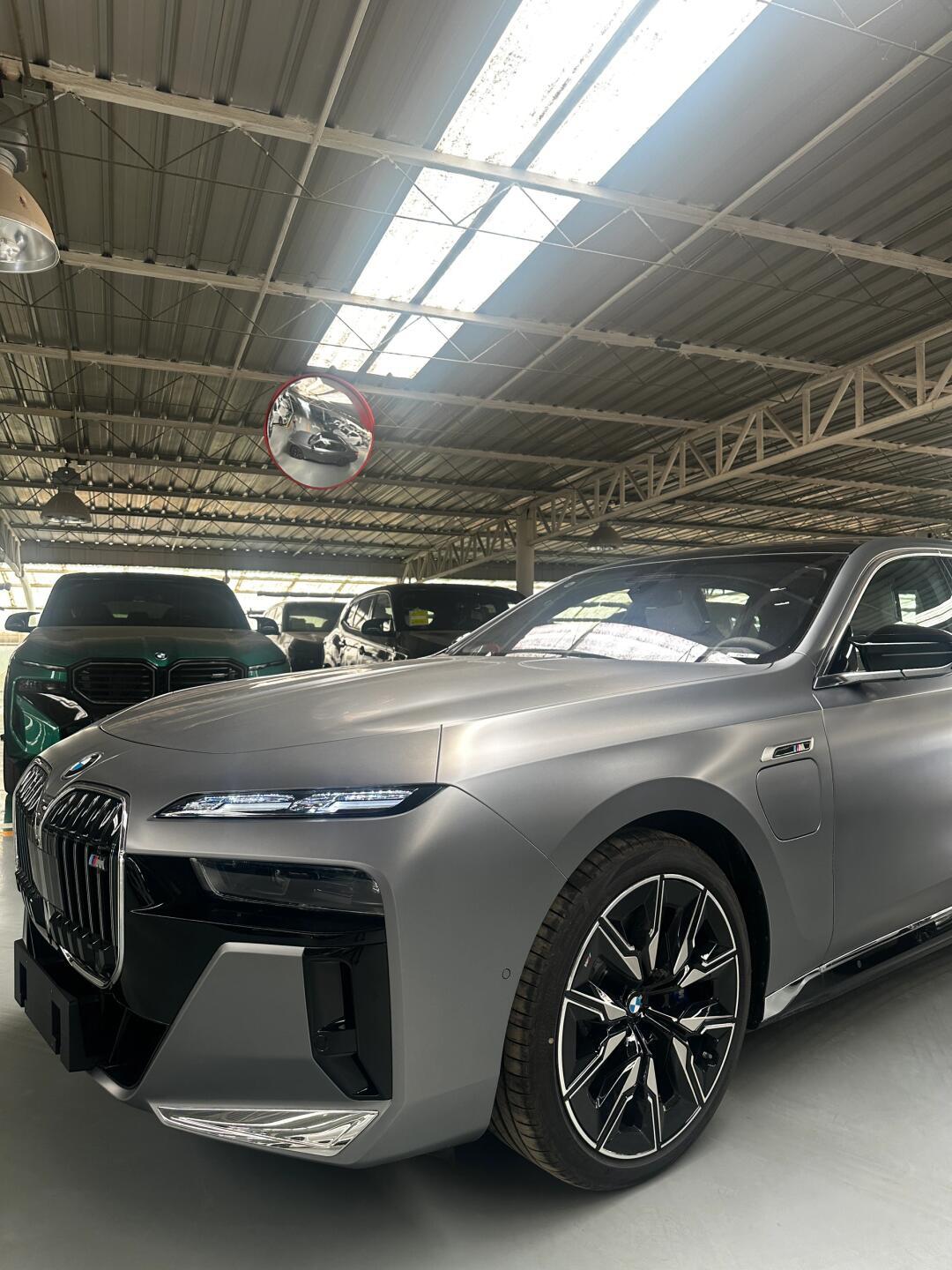 近200万的电车 宝马你是疯了吗_宝马i7社区_易车社区