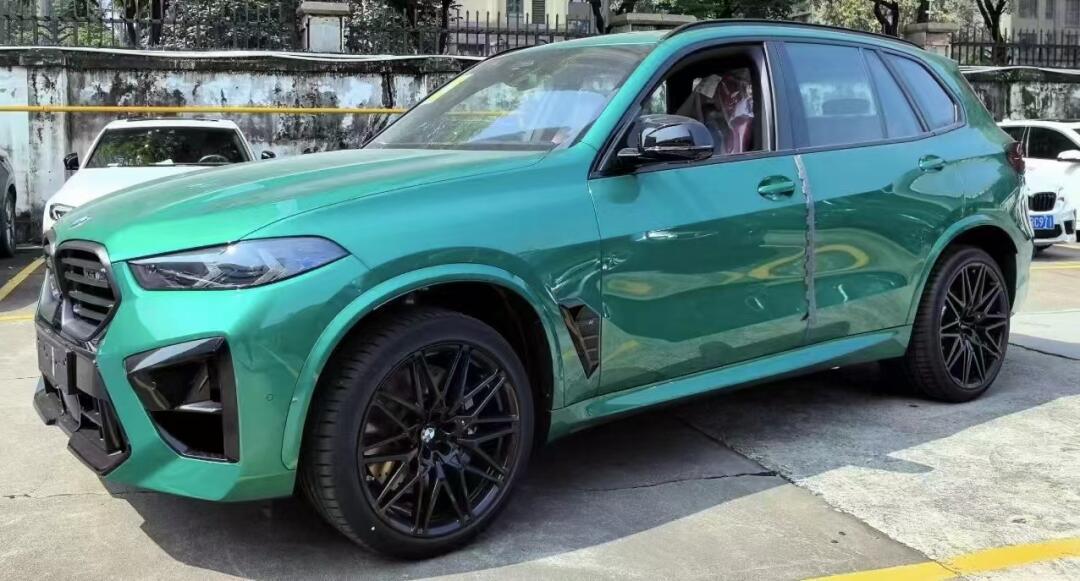 宝马x5m稀缺色 曼岛绿的/萨基尔橙现车