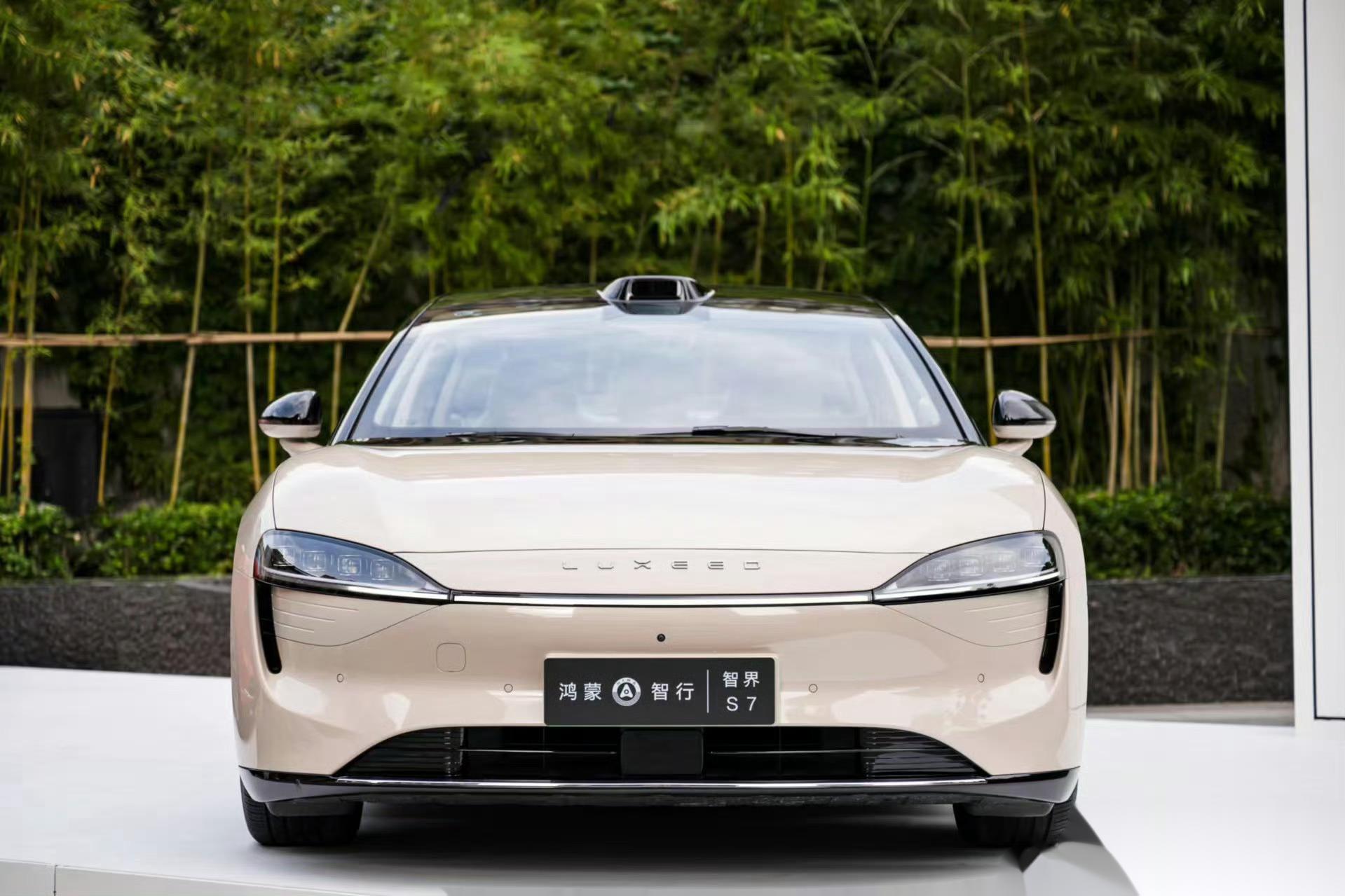 又是华为pura 70又是智界s7轿车,华为在智能终端产品的创新力和影响力