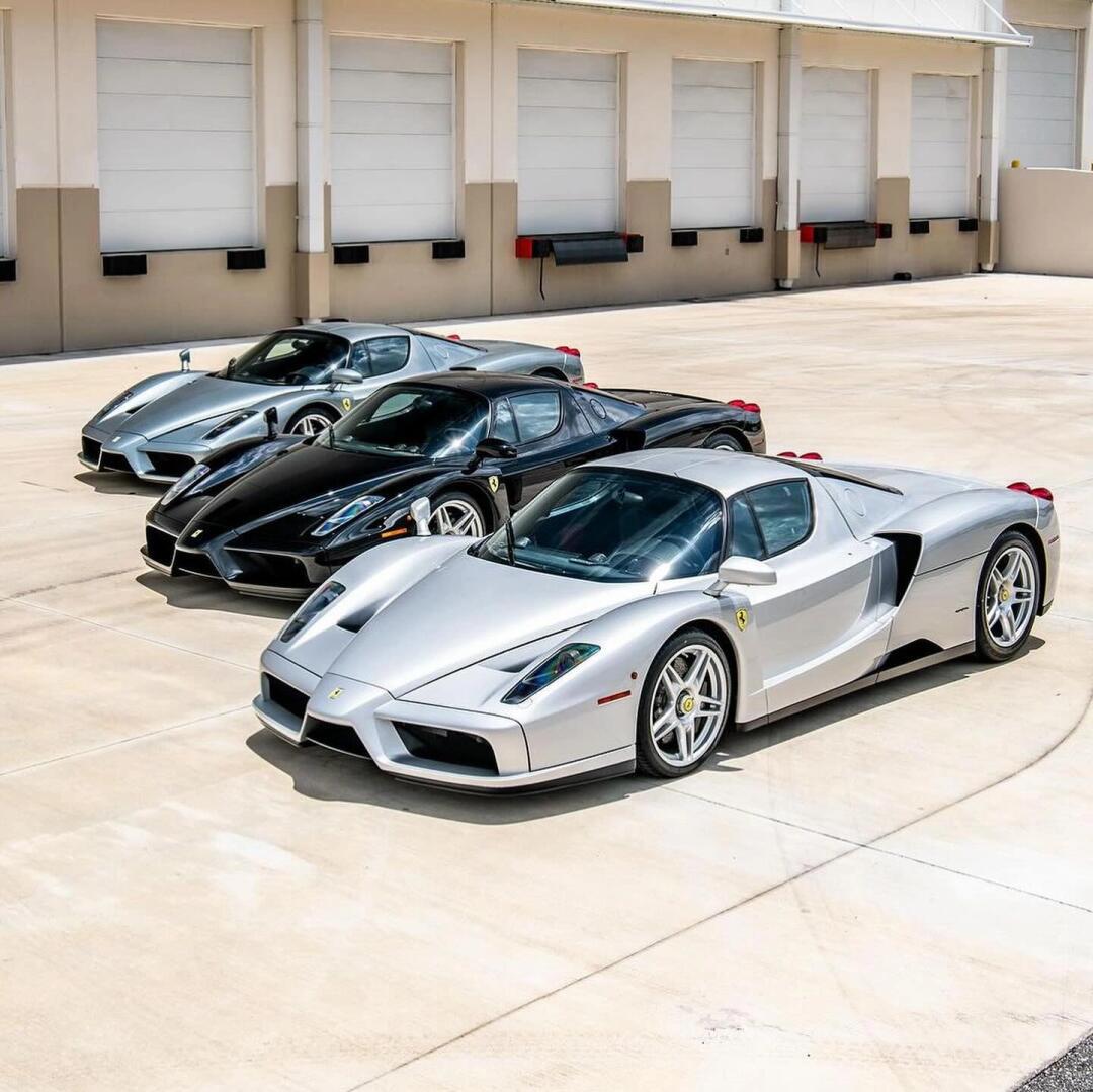 three ferrari enzos_有钱人的社区_易车社区