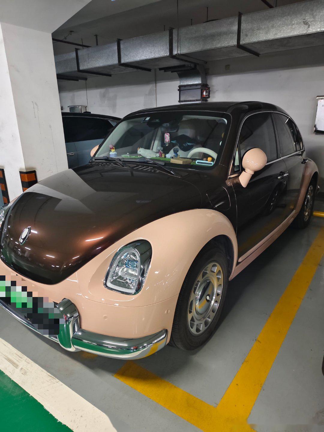 猫猫车去换好颜色了! 现在,是草莓夹心巧克力蛋糕色!