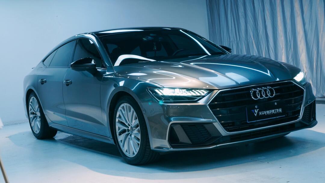 奥迪a7最耐打的颜色液态金属银92