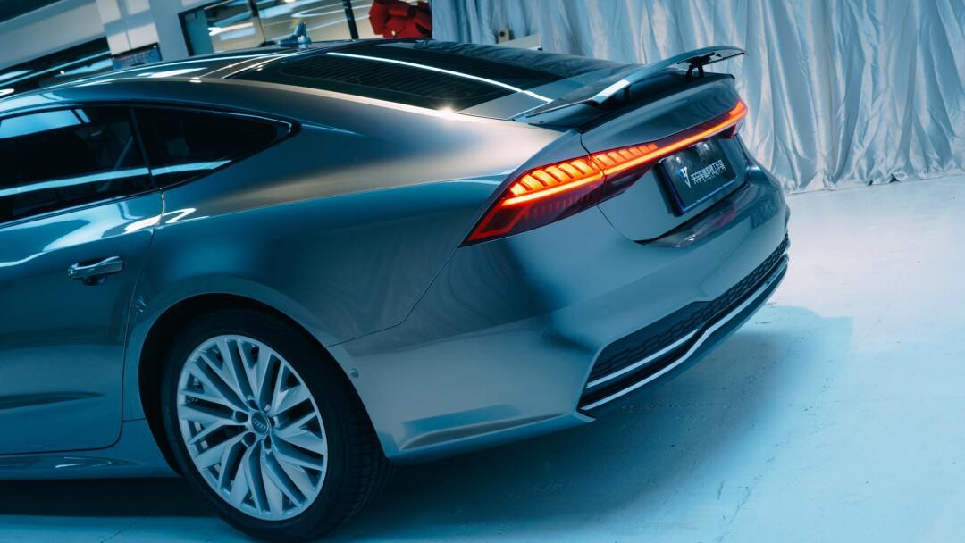 奥迪a7最耐打的颜色液态金属银92