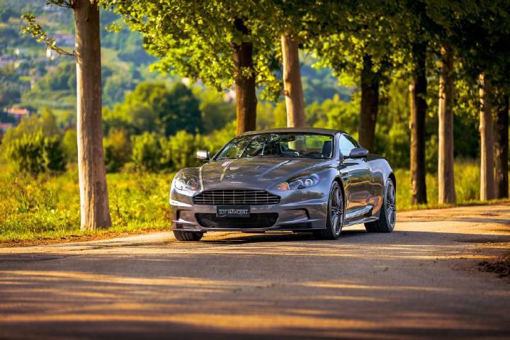 aston martin dbs 回顾一下这款设计非常完美的dbs,永远不会过时