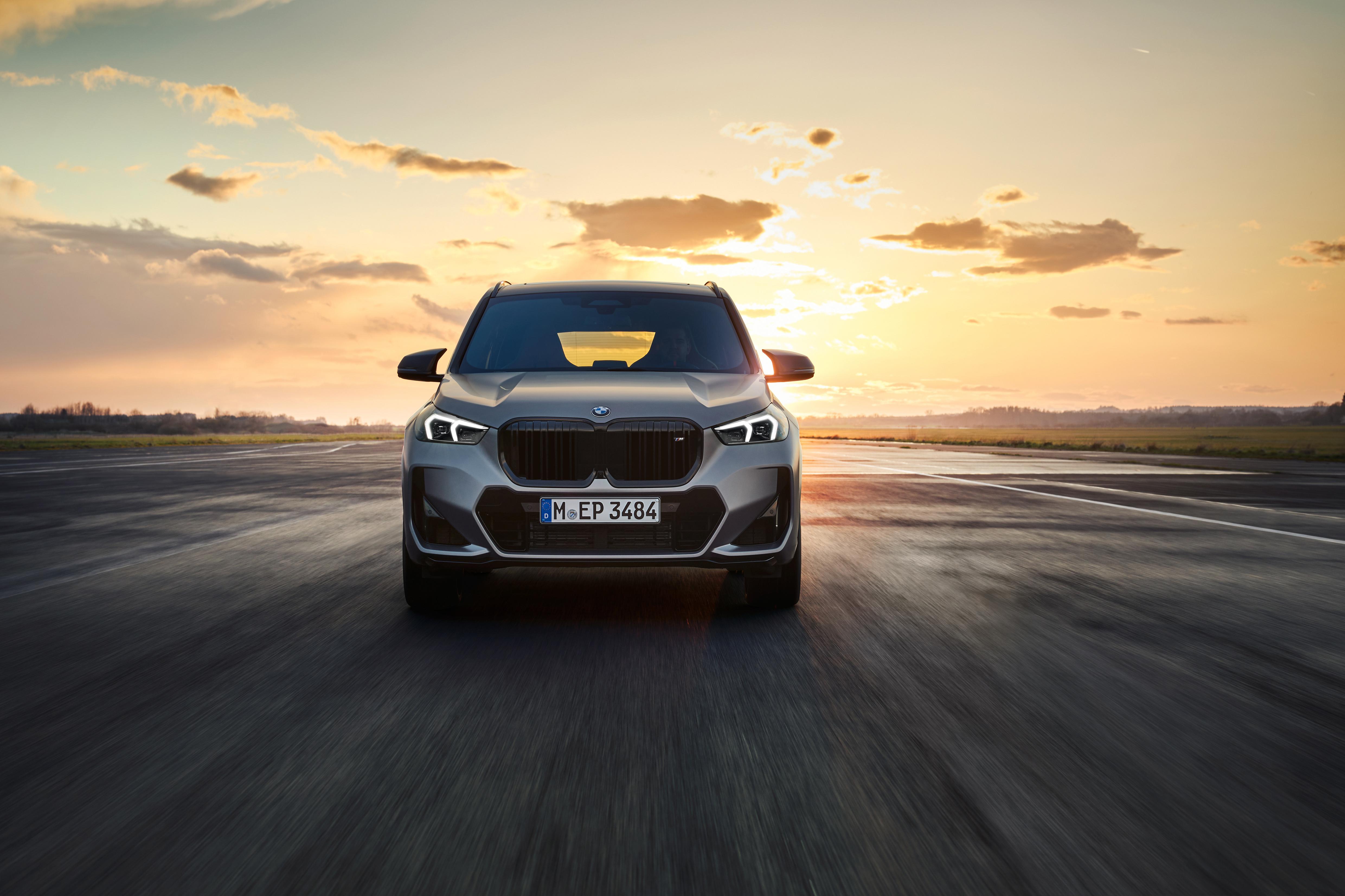 来一组进口版宝马x1 m35i美图,对比国产的m35li 看看.