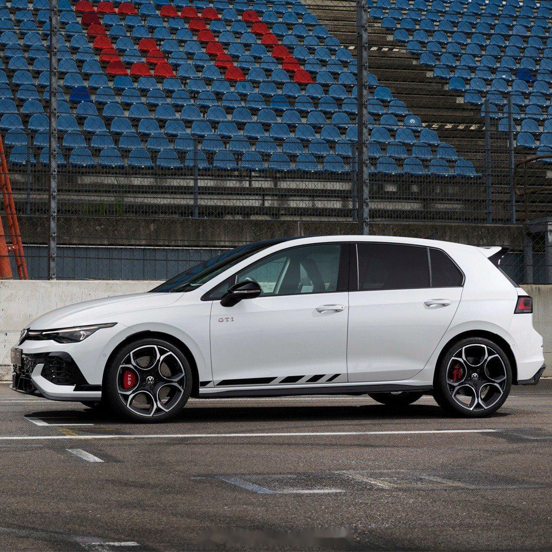 全新大众高尔夫gti clubsport 2.0升涡轮增压汽油发动机最高可达30