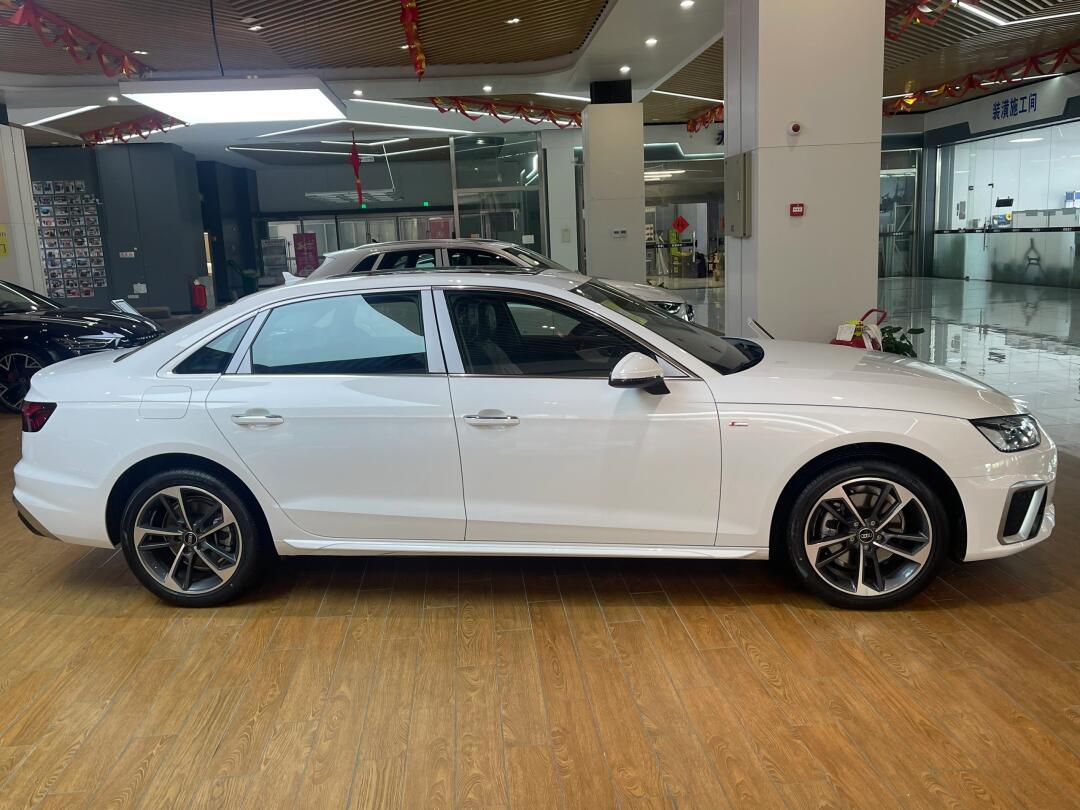 心动之选——奥迪a4l 上路仅需22.xx90