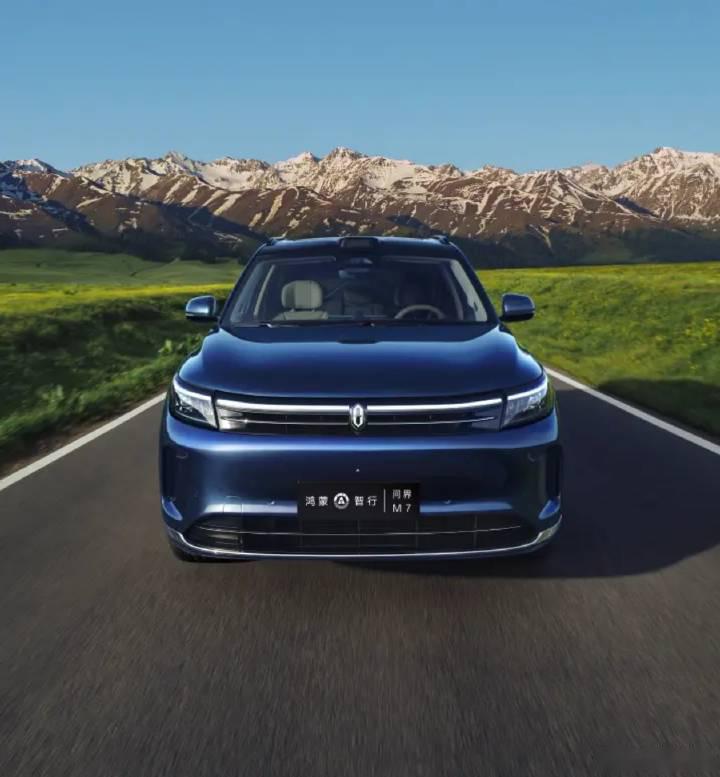 他是从sf5就开始卖华为智选,到现在的鸿蒙智行!