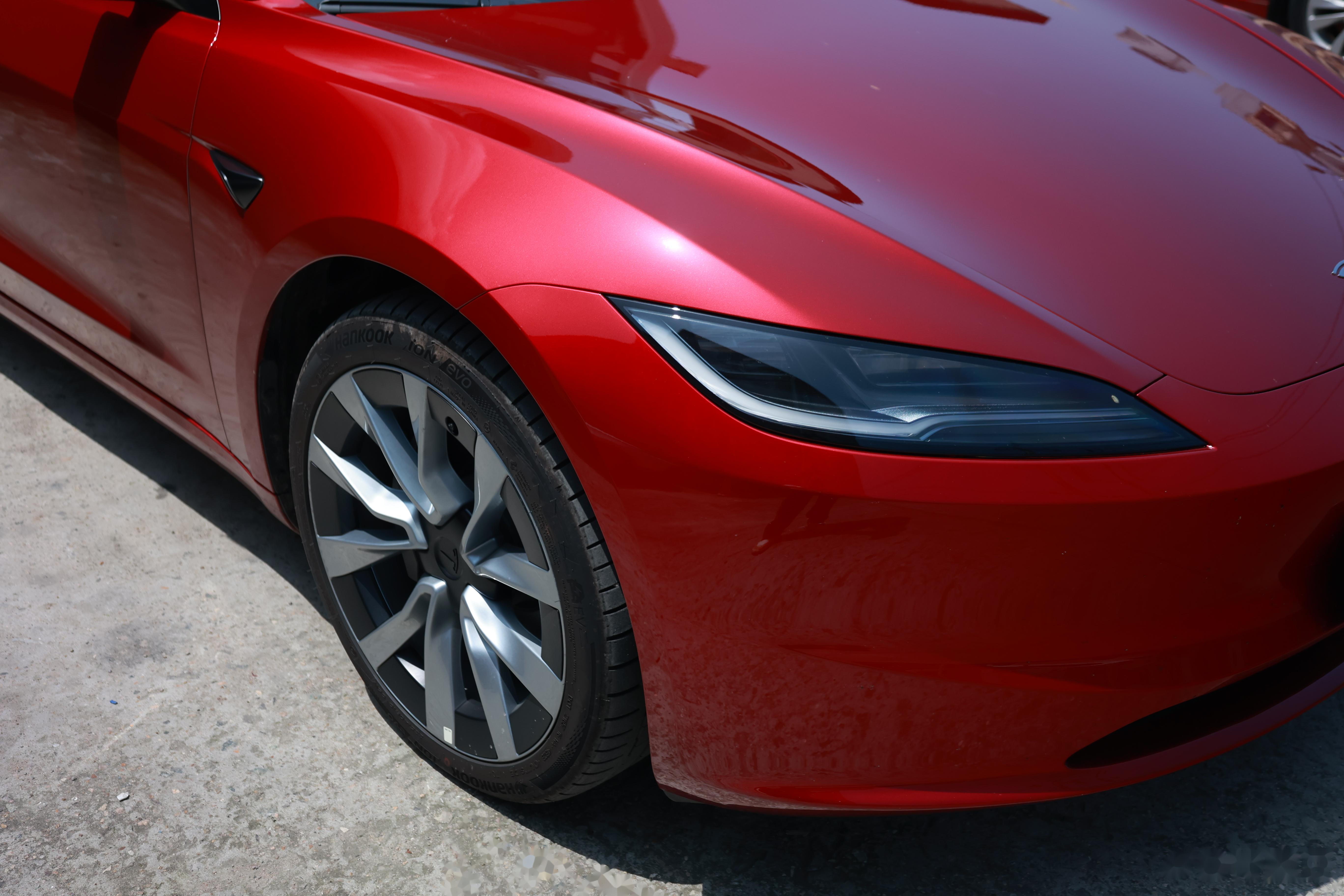 特斯拉model 3在5月销量大增200%, 并且在热销轿车中投诉率最低!