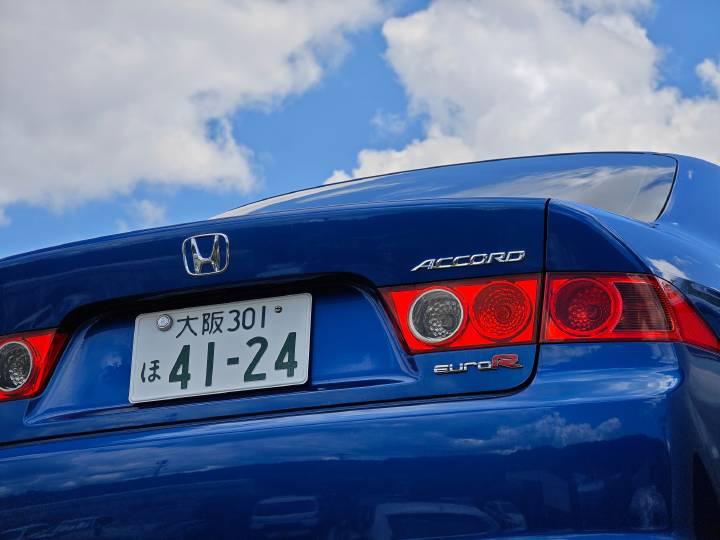 本田雅阁 euro-r(cl7),虽然是将近 20 年的神车,但气场依然顶级 e