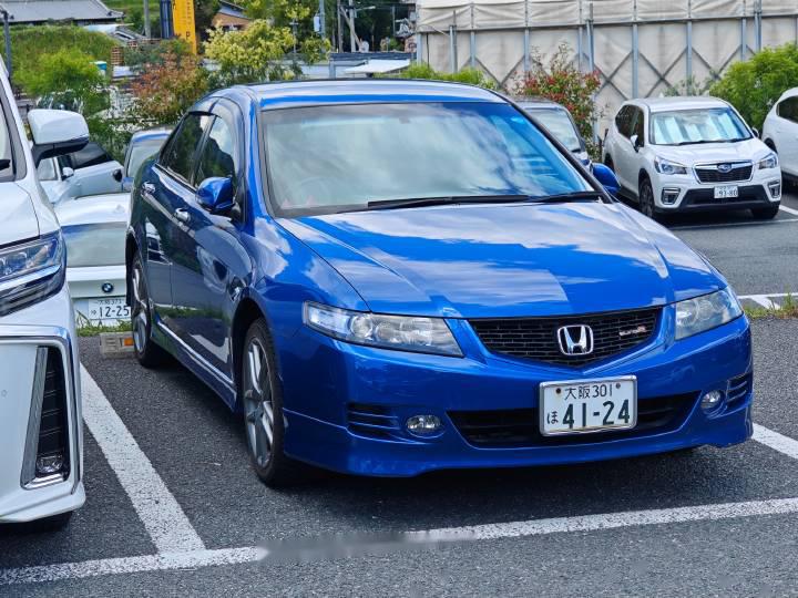 本田雅阁 euro-r(cl7),虽然是将近 20 年的神车,但气场依然顶级 e