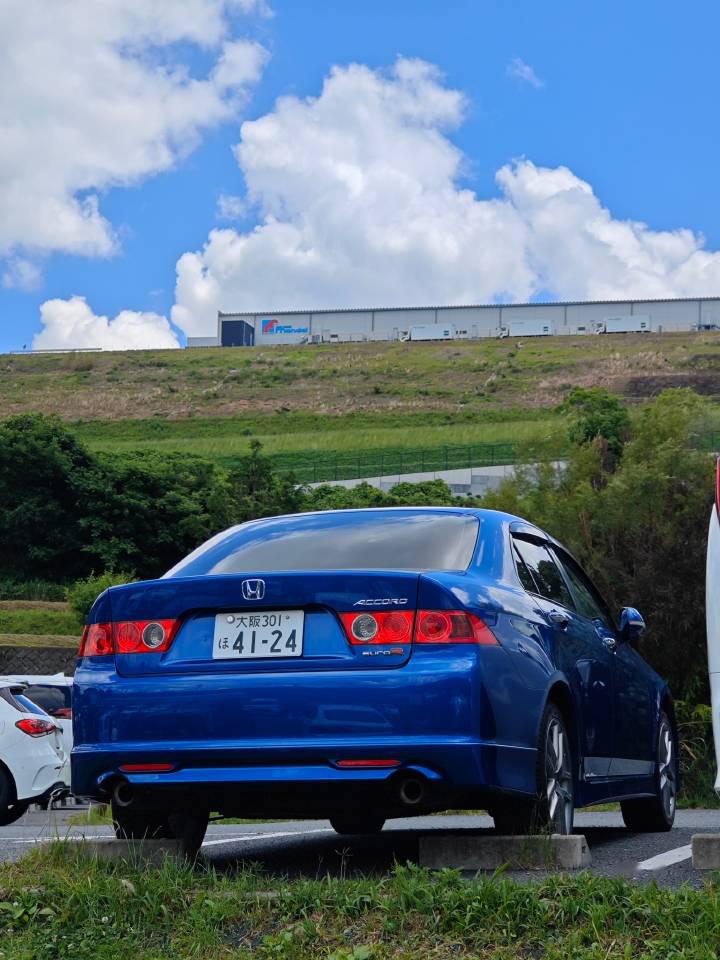 本田雅阁 euro-r(cl7),虽然是将近 20 年的神车,但气场依然顶级 e