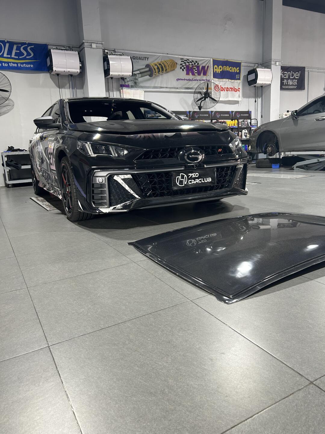 传祺影豹到店升级碳纤维车顶_影豹社区_易车社区