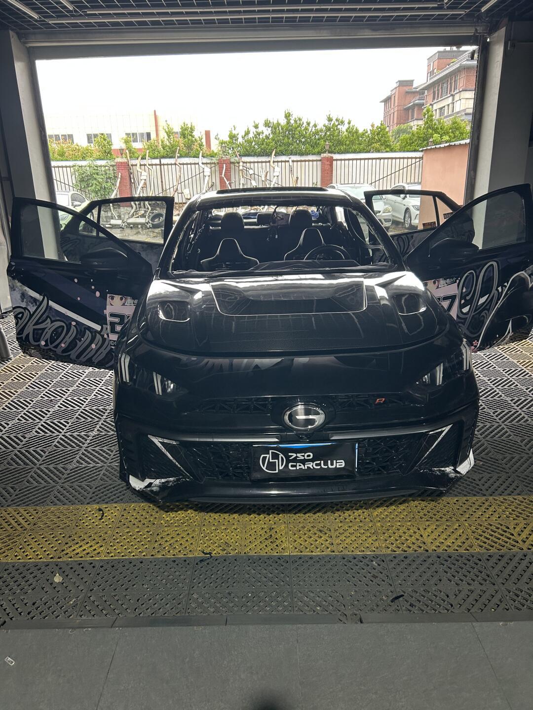 传祺影豹到店升级碳纤维车顶_影豹社区_易车社区