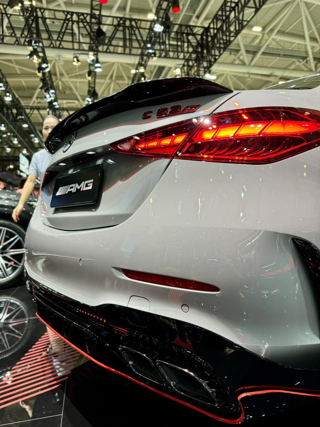 奔驰amg c63s也太.