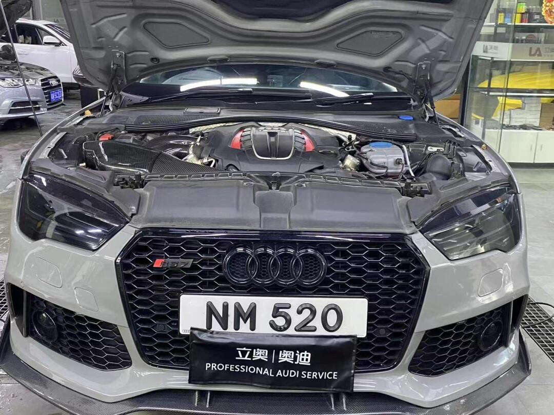 当前位置:>易车>社区>宝骏rs-7社区>9990audirs7香港大佬深夜探店