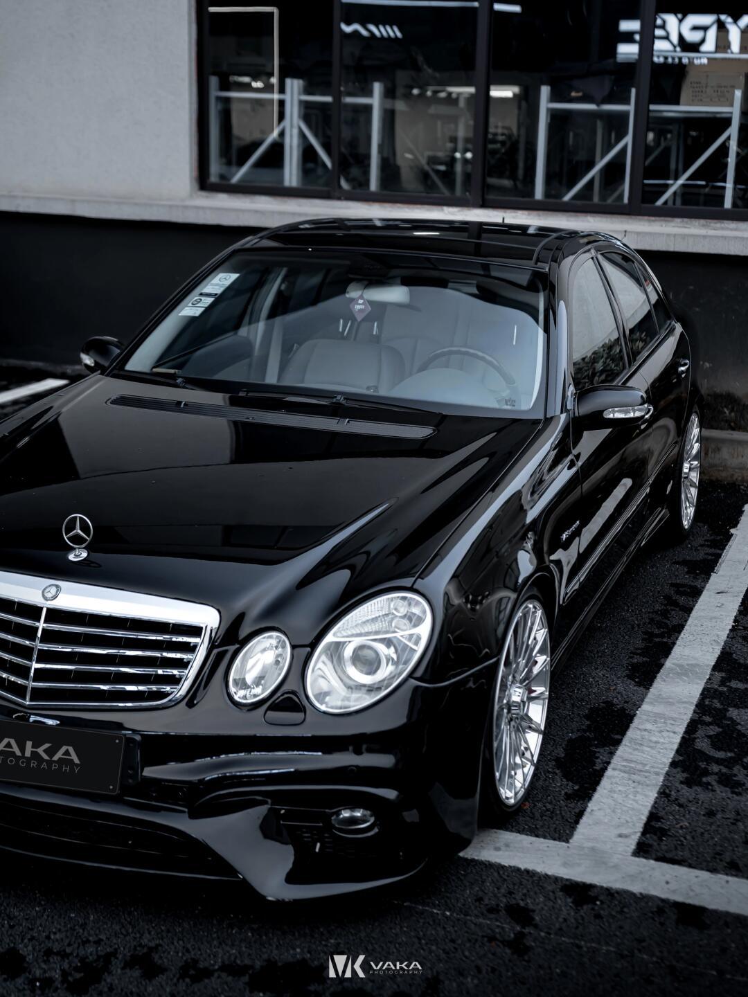 e55 amg|被这辆四眼老奔驰狠狠迷住了!