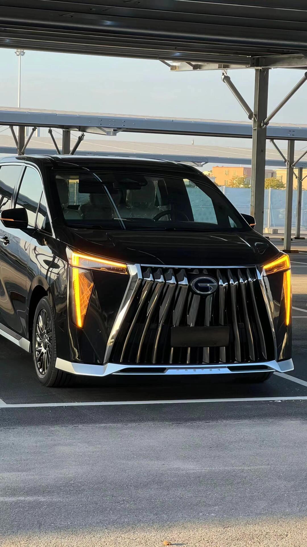 广汽传祺 e9 是一款新能源 mpv,于 2023 年 5 月正式上市,特点