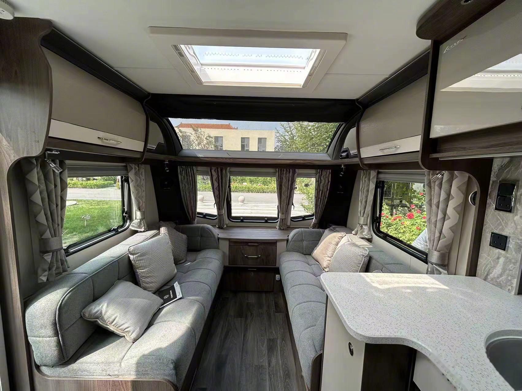 入了新的coachman的双轴拖挂房车.