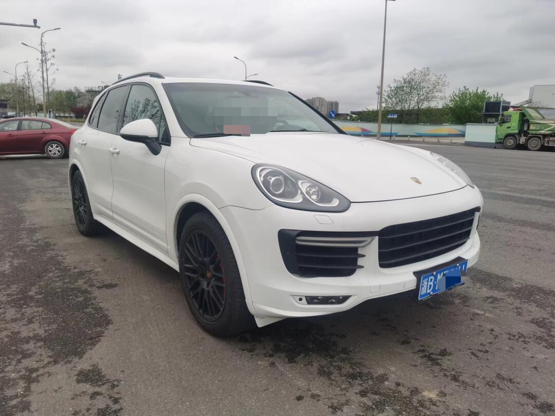 出自用16年保时捷卡宴gts