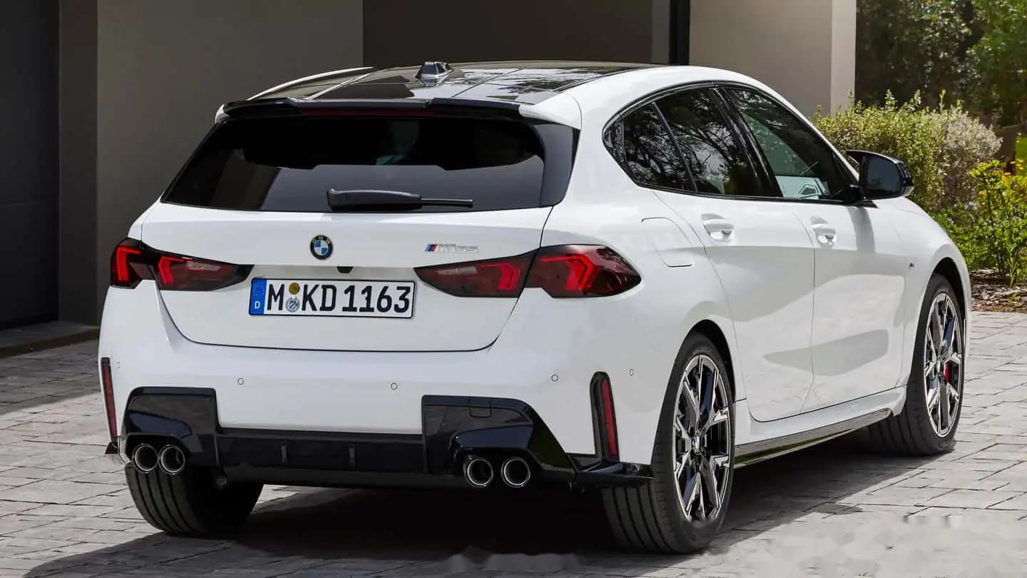 宝马新1系来了.起亚和福克斯喝多了?前驱约等于mini 真就班戈一走就