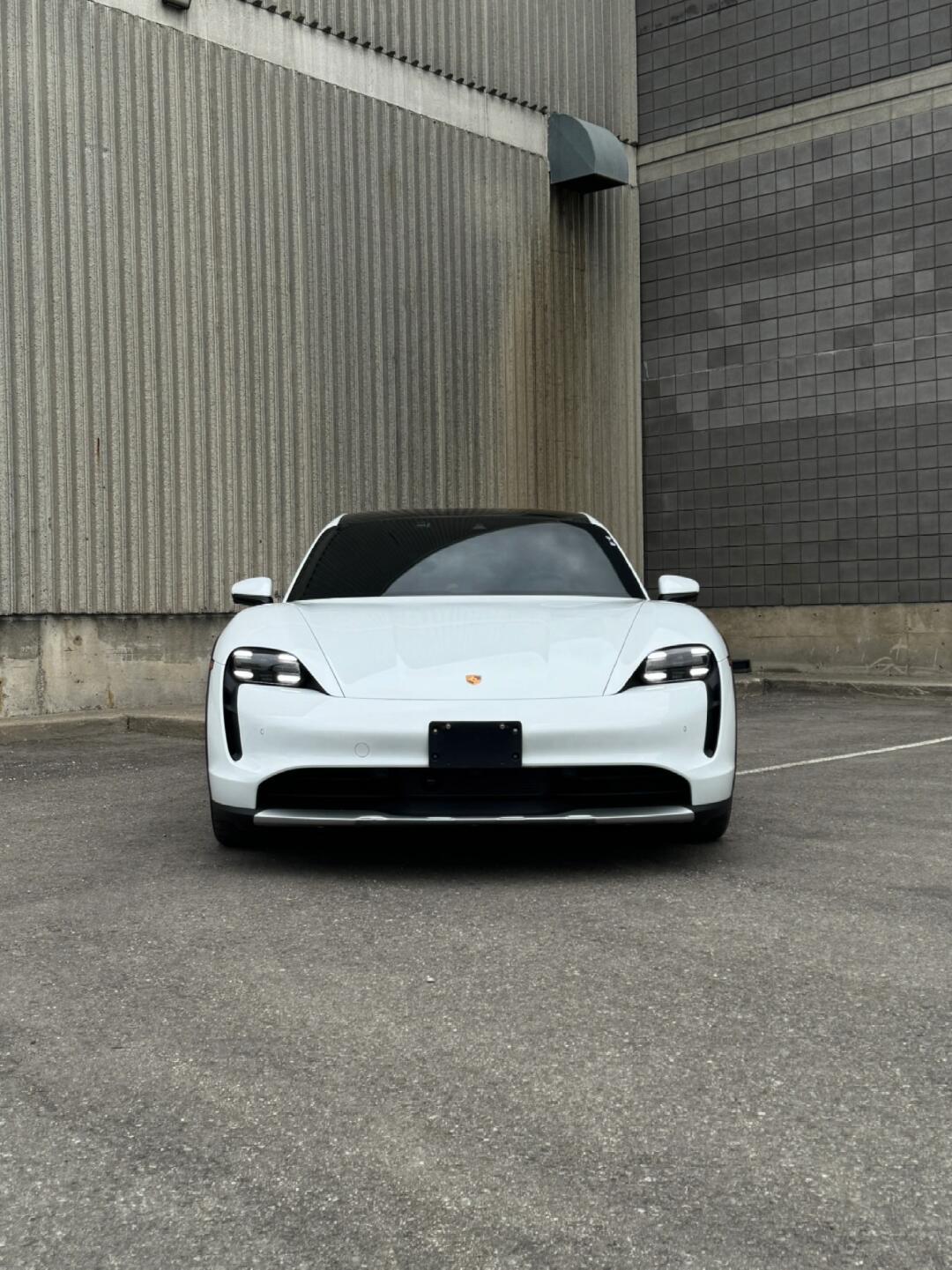 9896多伦多好车|2023 保时捷 taycan 4s猎装